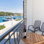 Seafront Stone With King Beds, Garden And Balcony Stari Grad (Hvar)