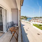 Seafront Stone With King Beds, Garden And Balcony