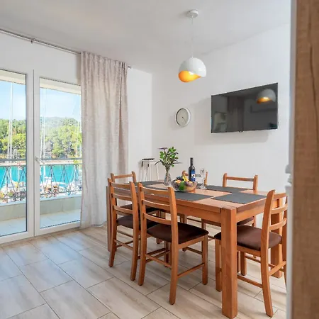 Seafront Stone With King Beds, Garden And Balcony Holiday home Stari Grad (Hvar)